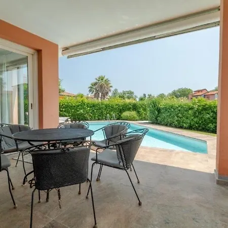 Allegra Villa Caleri