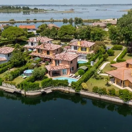 Allegra Villa Caleri